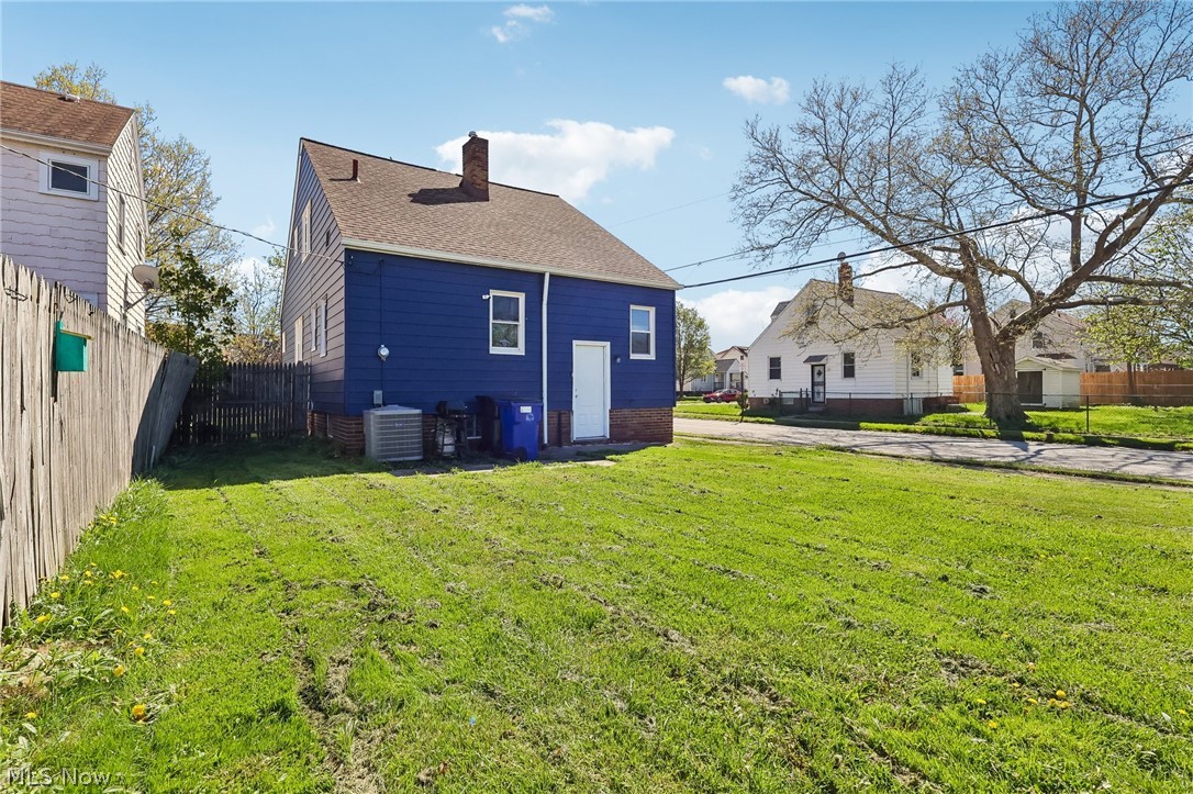 13618 Wainstead Avenue Cleveland OH 44111