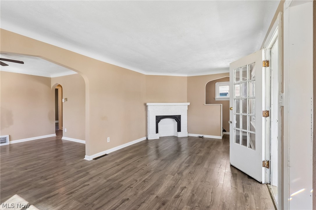 13618 Wainstead Avenue Cleveland OH 44111