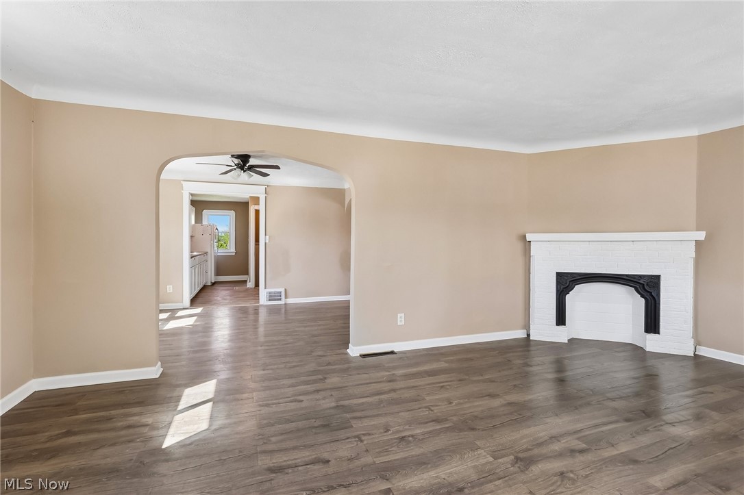 13618 Wainstead Avenue Cleveland OH 44111