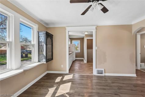 13618 Wainstead Avenue Cleveland OH 44111