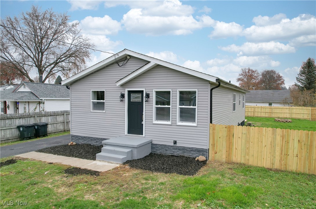 681 Stevenson Avenue Akron OH 44312