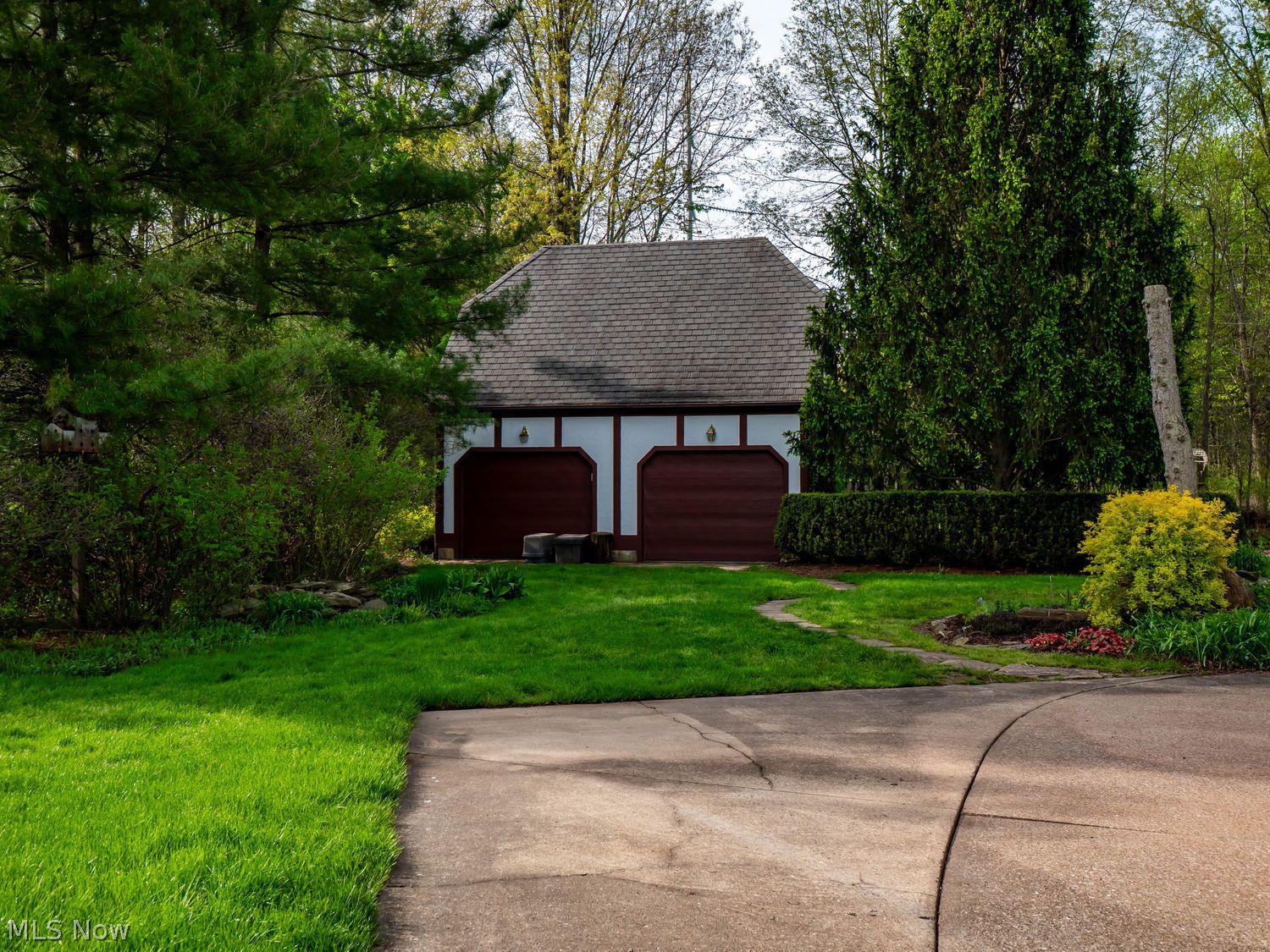37690 Eagle Nest Drive Grafton OH 44044