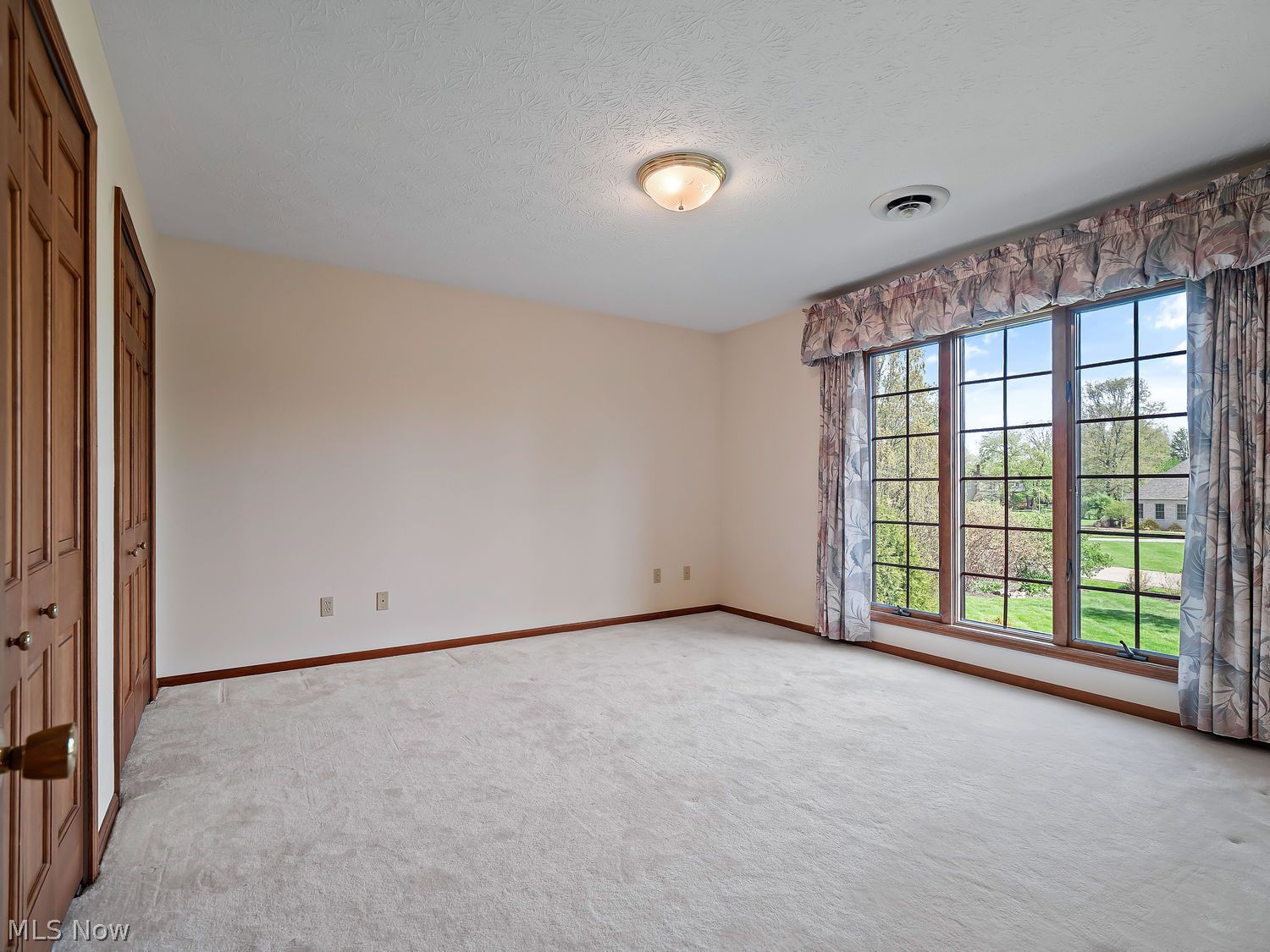 37690 Eagle Nest Drive Grafton OH 44044