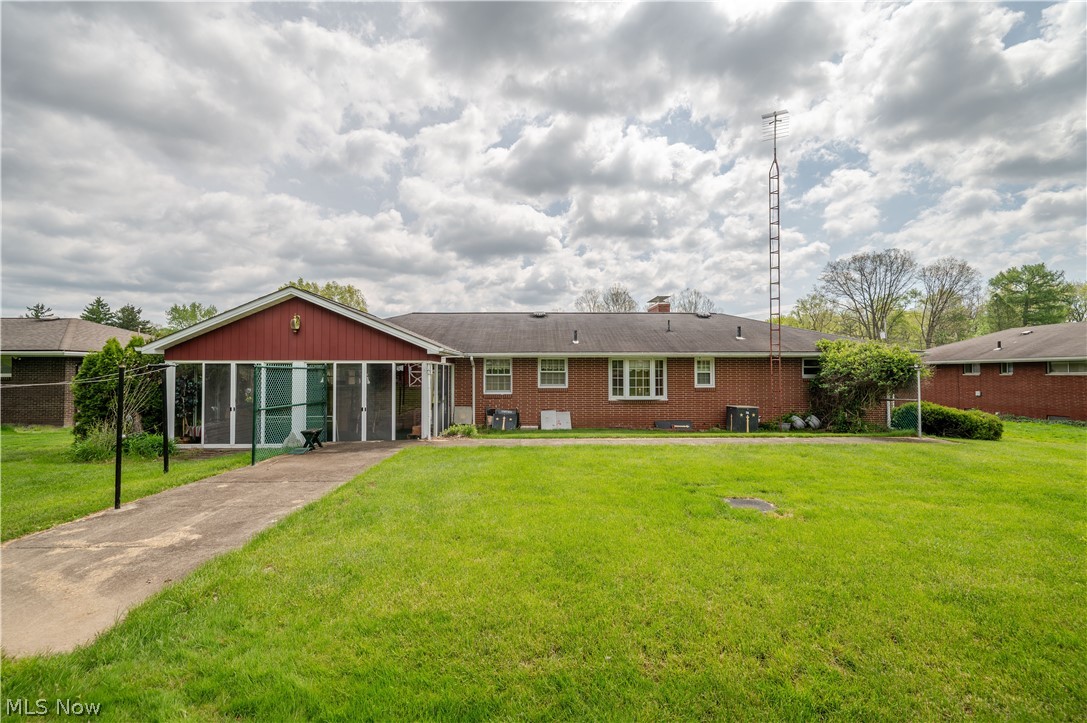 1498 Brantford Drive Youngstown OH 44509