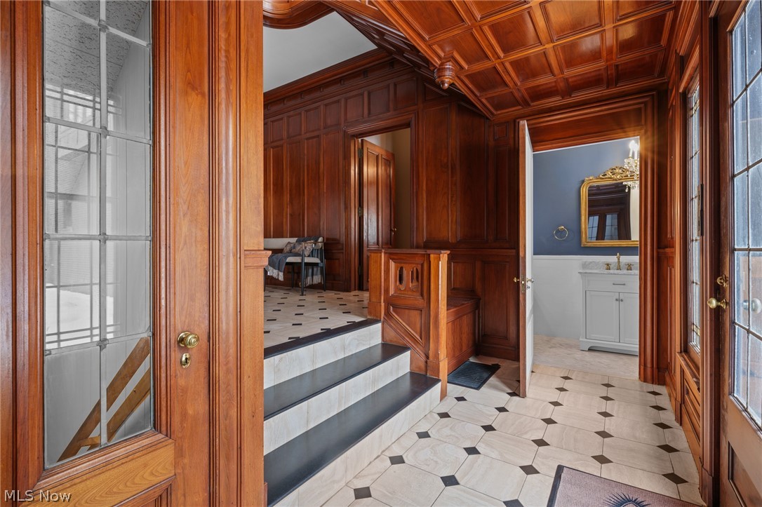 2965 Fairmount Boulevard Cleveland Heights OH 44118