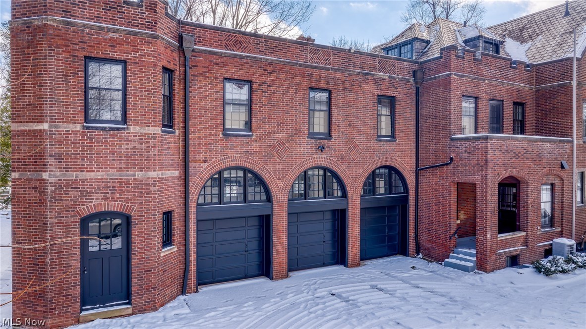 2965 Fairmount Boulevard Cleveland Heights OH 44118