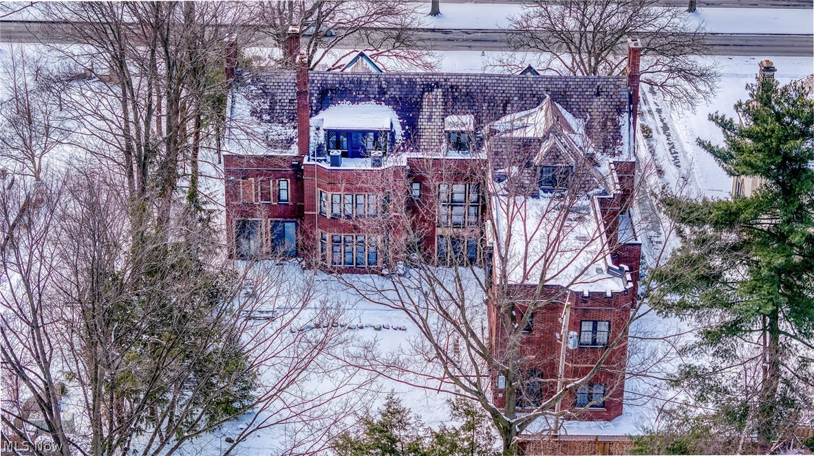 2965 Fairmount Boulevard Cleveland Heights OH 44118