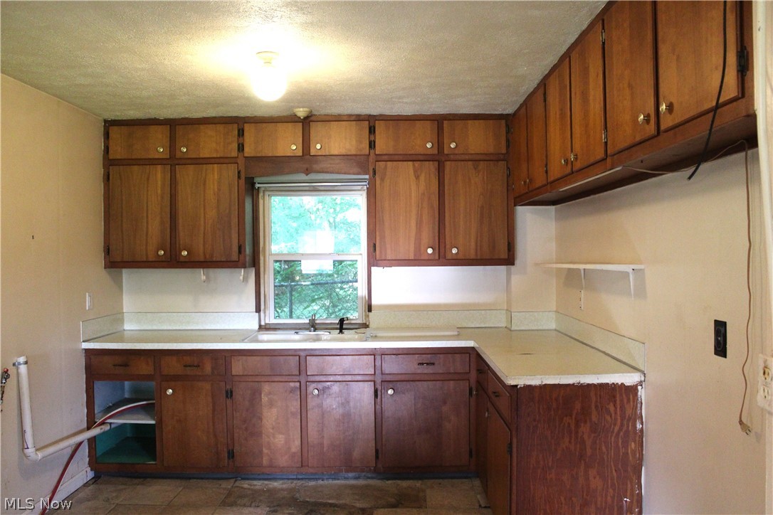 323 Fox Drive Ashtabula OH 44004