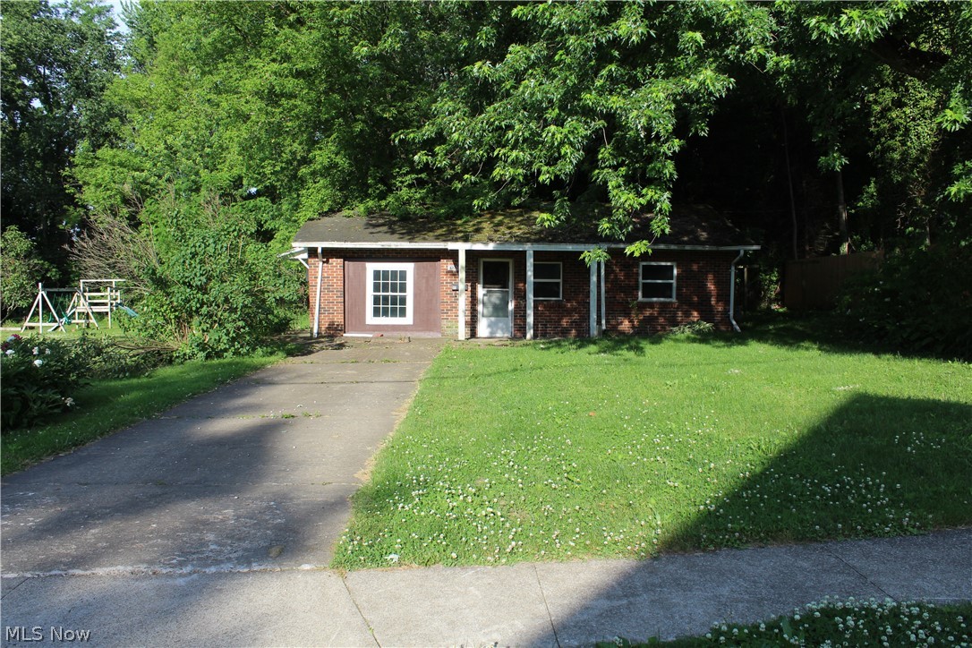 323 Fox Drive Ashtabula OH 44004