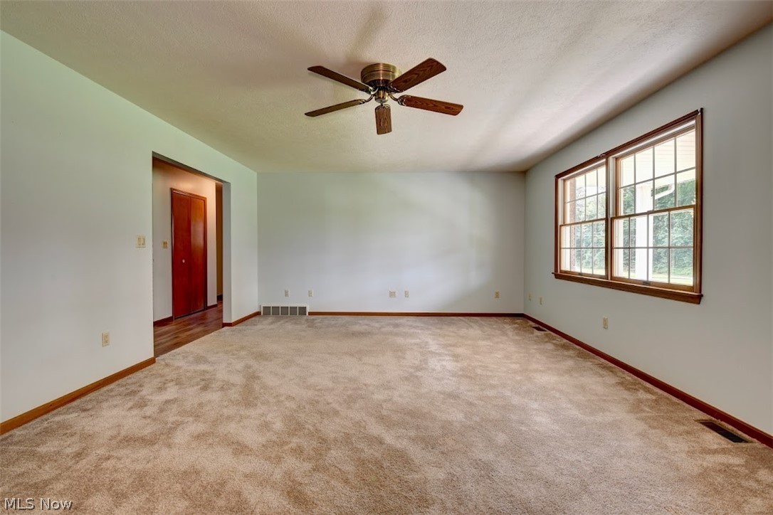 3446 South Avenue SE New Philadelphia OH 44663