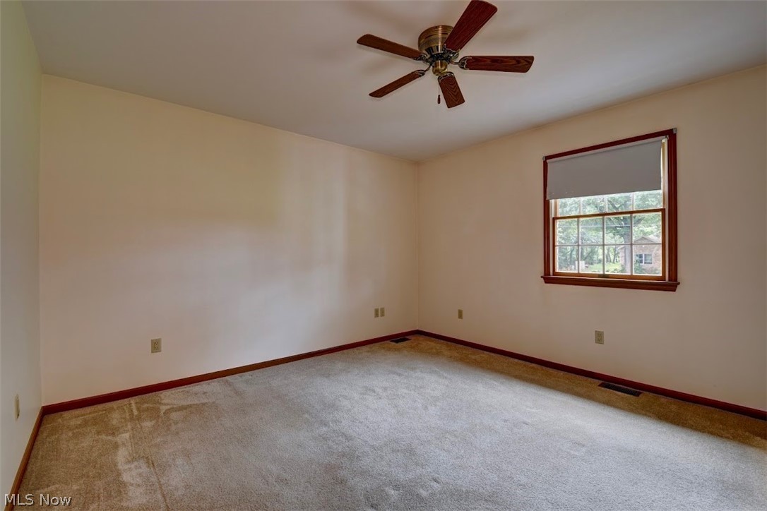 3446 South Avenue SE New Philadelphia OH 44663