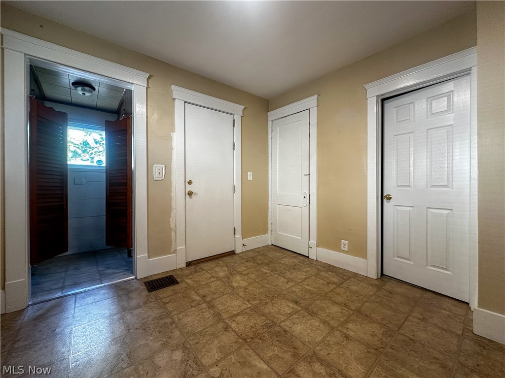 40 Madison Avenue Niles OH 44505