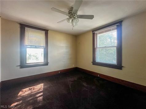 40 Madison Avenue Niles OH 44505