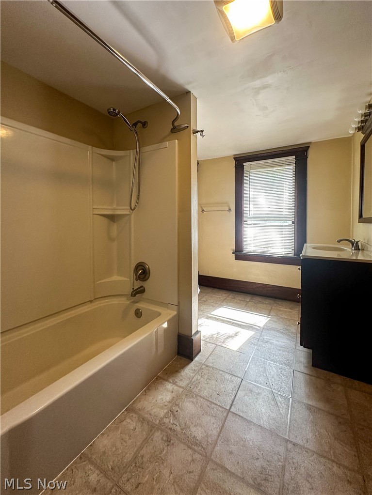 40 Madison Avenue Niles OH 44505