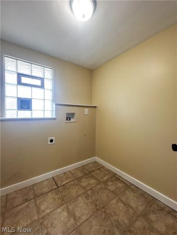 40 Madison Avenue Niles OH 44505