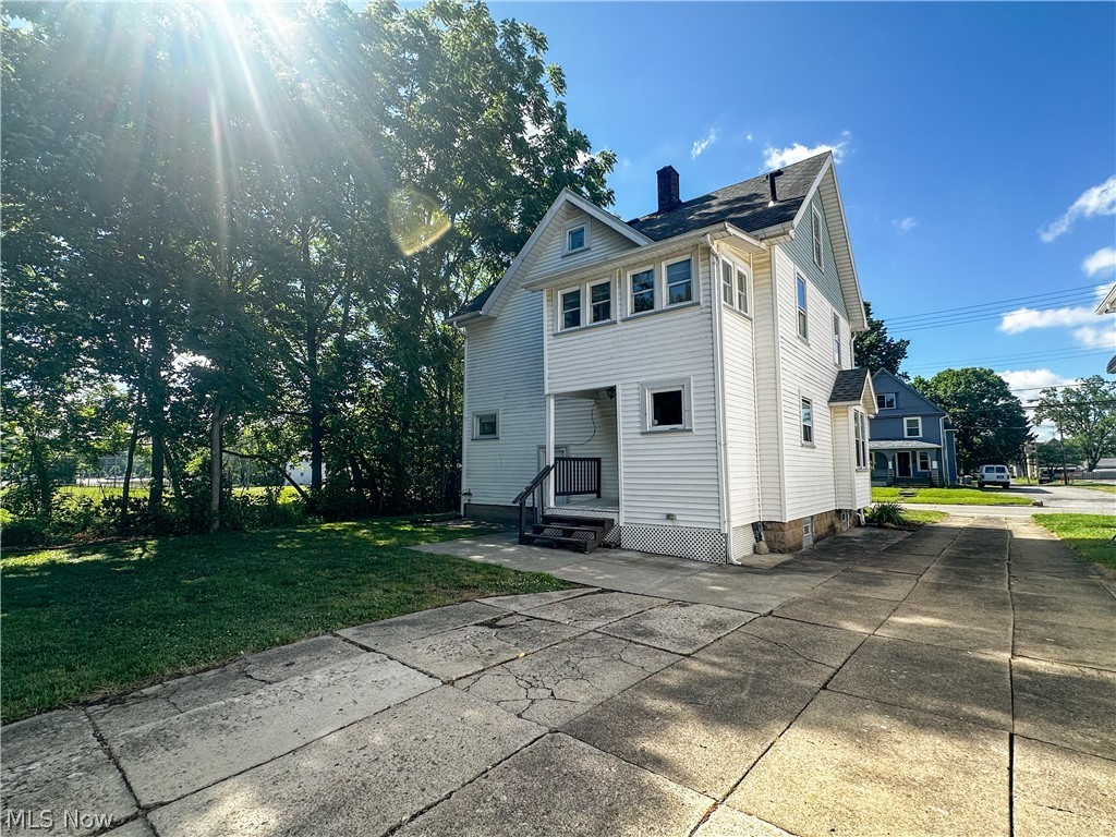 40 Madison Avenue Niles OH 44505