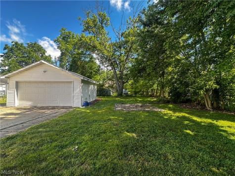 40 Madison Avenue Niles OH 44505