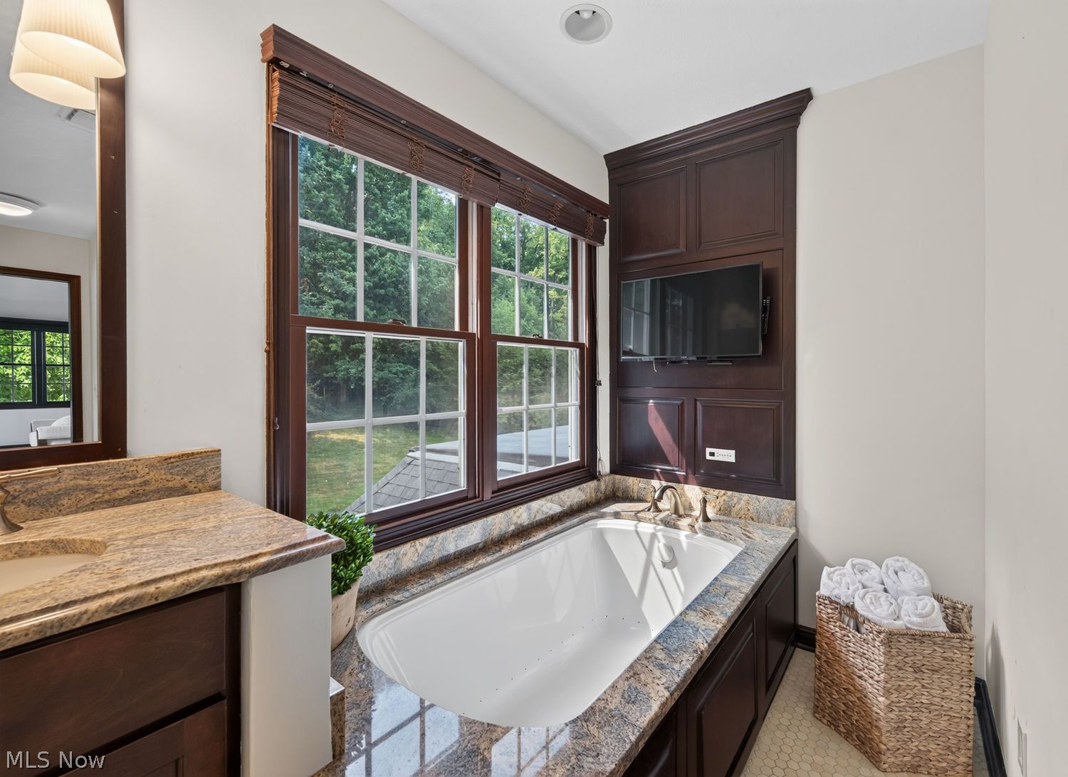 45 Wilding Chase Chagrin Falls OH 44022