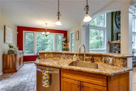 4364 Laburnum Drive Akron OH 44319
