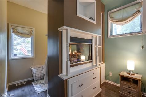 4364 Laburnum Drive Akron OH 44319