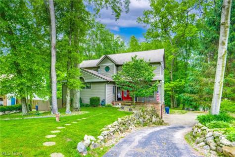 4364 Laburnum Drive Akron OH 44319