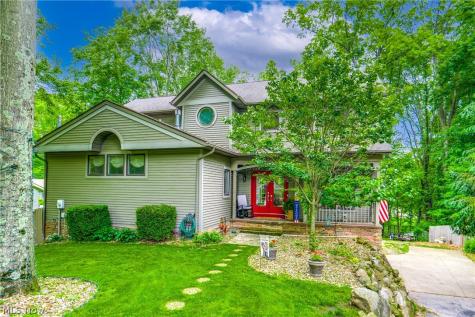 4364 Laburnum Drive Akron OH 44319