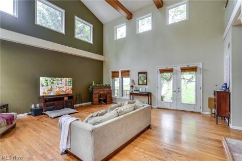 4364 Laburnum Drive Akron OH 44319