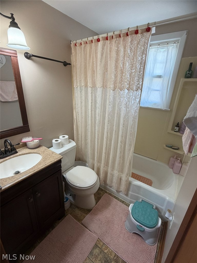 6395 Easton Street NE Louisville OH 44641