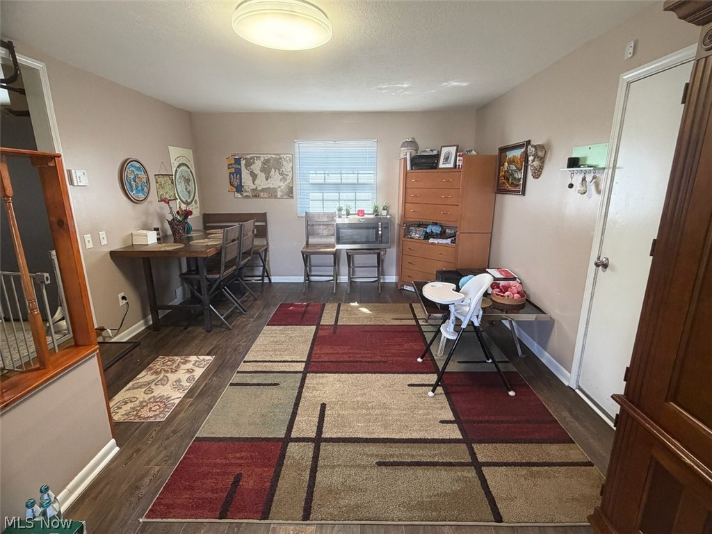 6395 Easton Street NE Louisville OH 44641