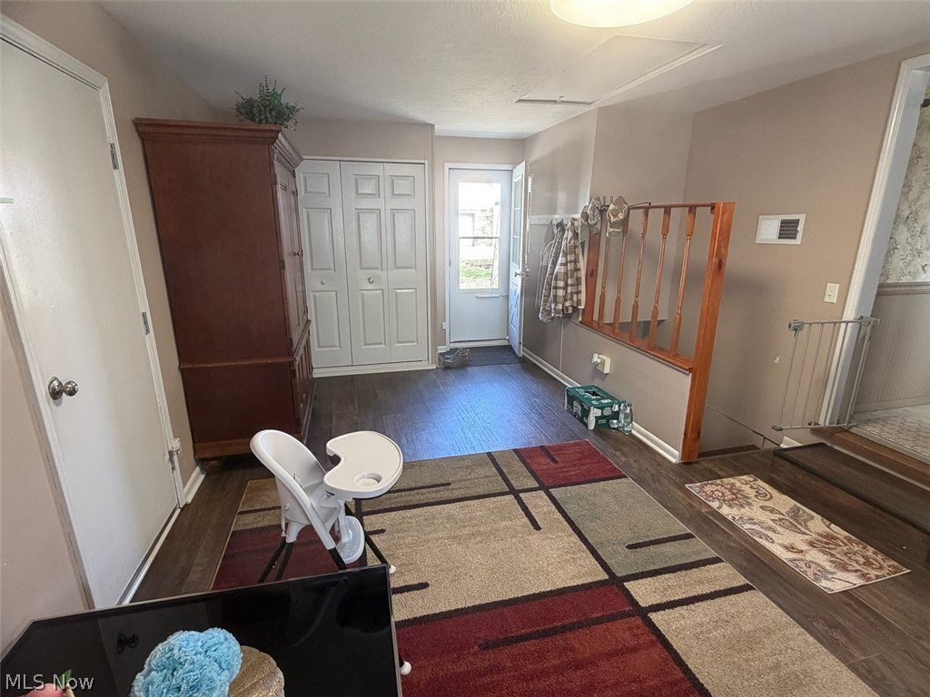 6395 Easton Street NE Louisville OH 44641