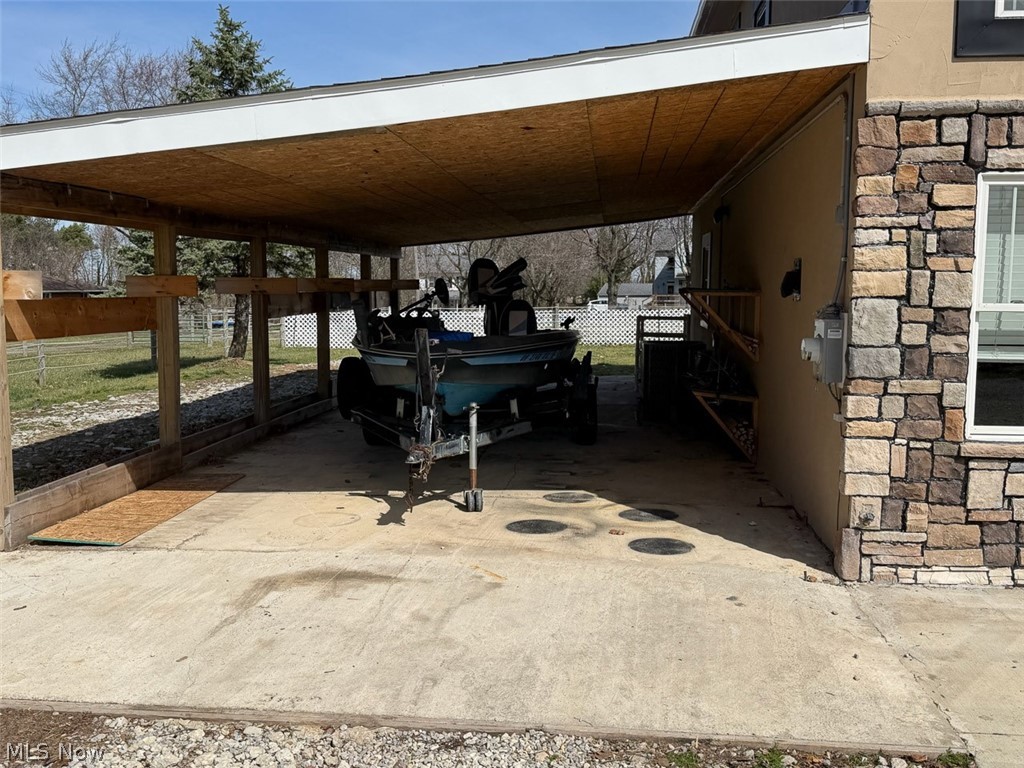 6395 Easton Street NE Louisville OH 44641