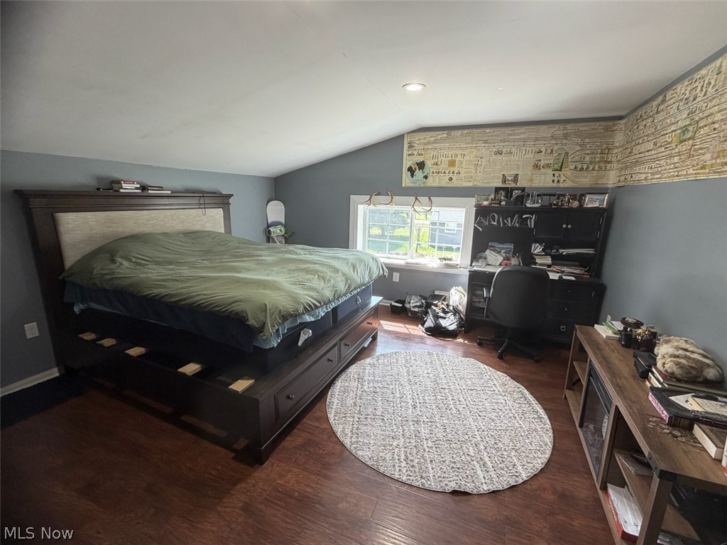 6395 Easton Street NE Louisville OH 44641