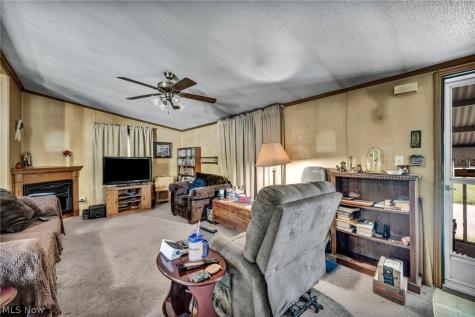 16 Cherry Lane Olmsted Twp OH 44138