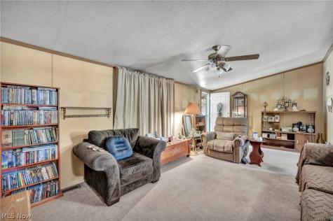 16 Cherry Lane Olmsted Twp OH 44138