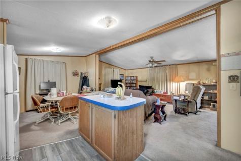 16 Cherry Lane Olmsted Twp OH 44138