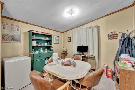 16 Cherry Lane Olmsted Twp OH 44138