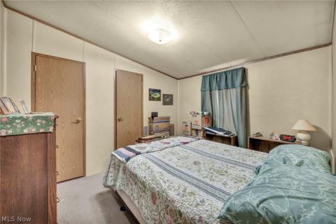 16 Cherry Lane Olmsted Twp OH 44138