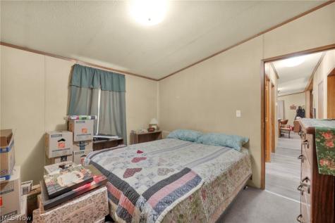 16 Cherry Lane Olmsted Twp OH 44138