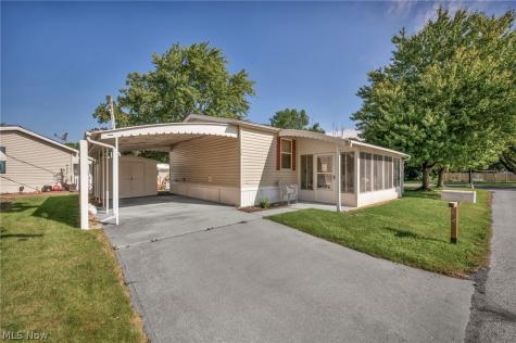 16 Cherry Lane Olmsted Twp OH 44138