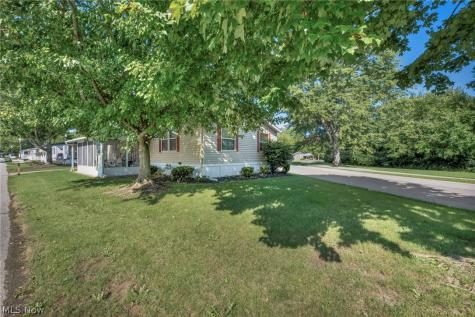 16 Cherry Lane Olmsted Twp OH 44138
