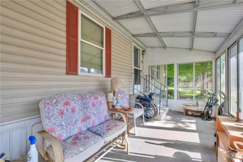 16 Cherry Lane Olmsted Twp OH 44138