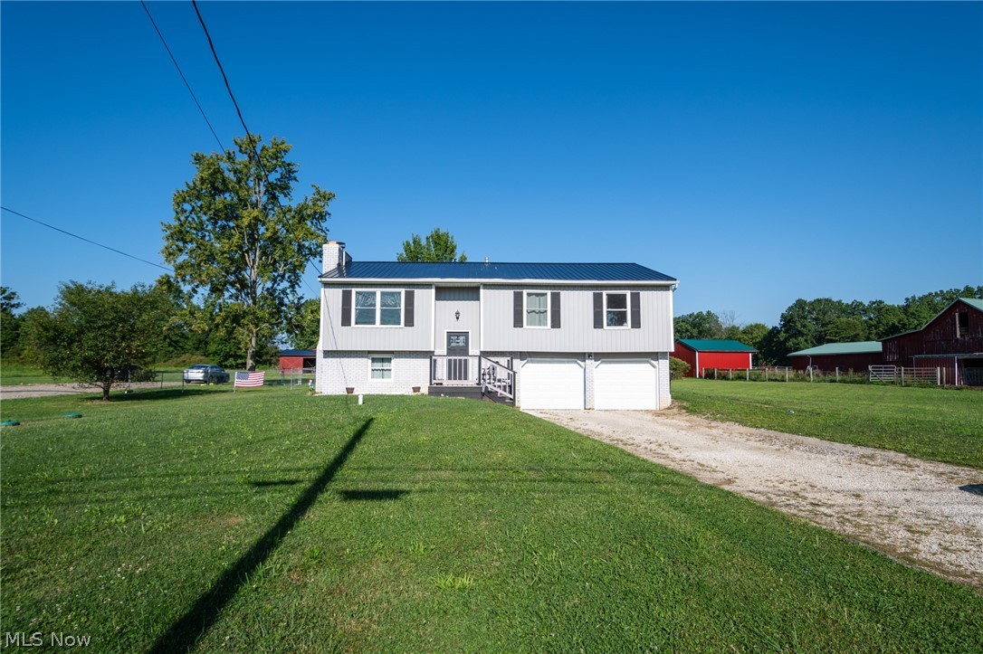 6175 Thompson Clark Road Bristolville OH 44402