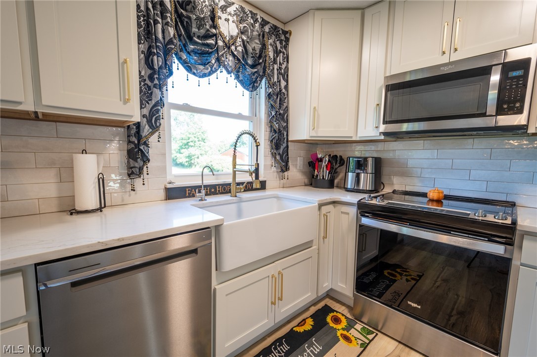 6175 Thompson Clark Road Bristolville OH 44402