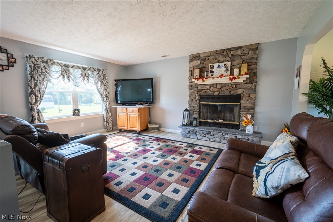 6175 Thompson Clark Road Bristolville OH 44402