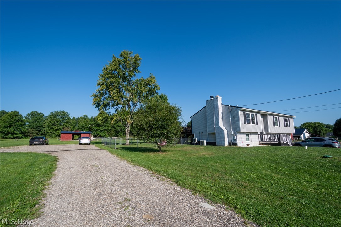 6175 Thompson Clark Road Bristolville OH 44402