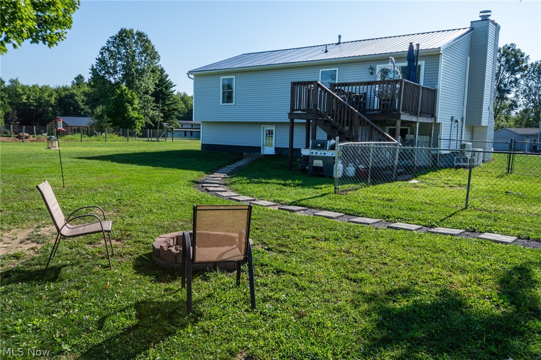 6175 Thompson Clark Road Bristolville OH 44402