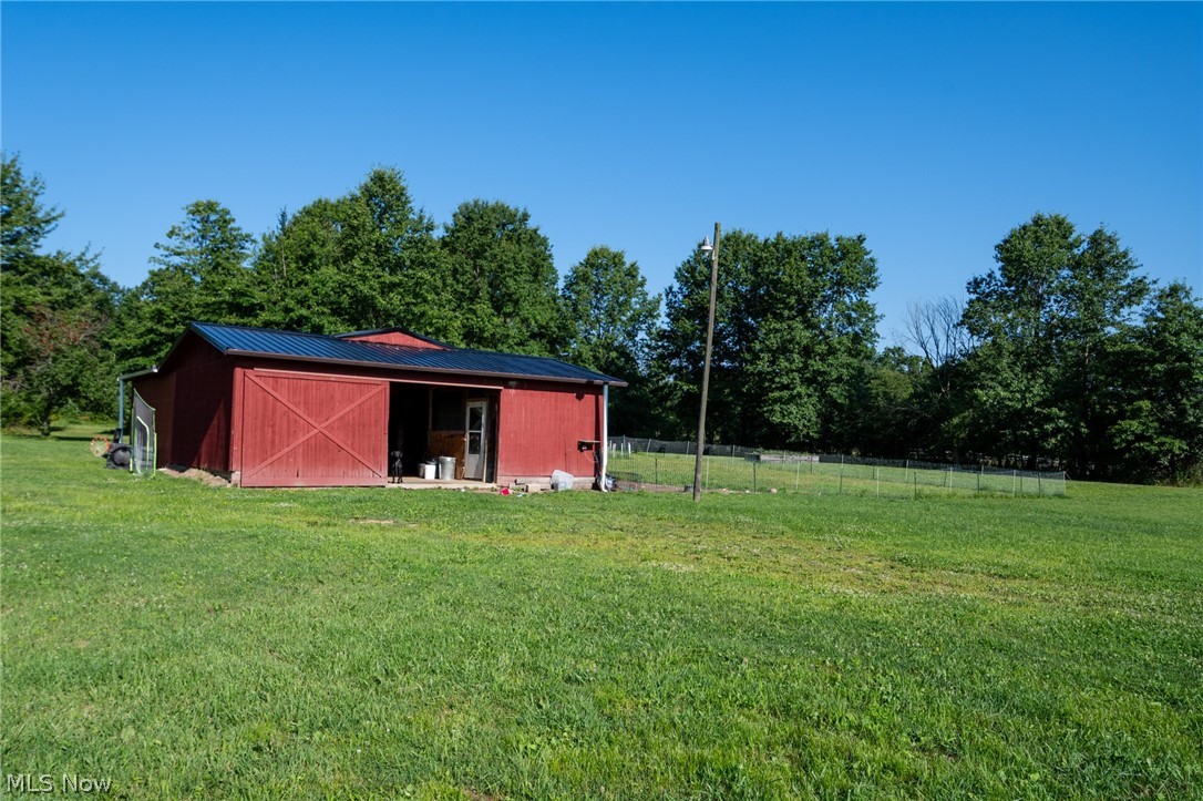 6175 Thompson Clark Road Bristolville OH 44402