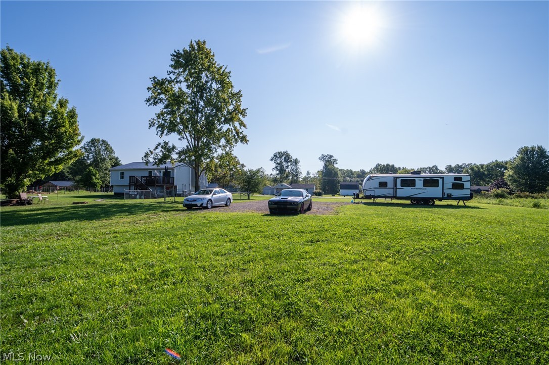 6175 Thompson Clark Road Bristolville OH 44402