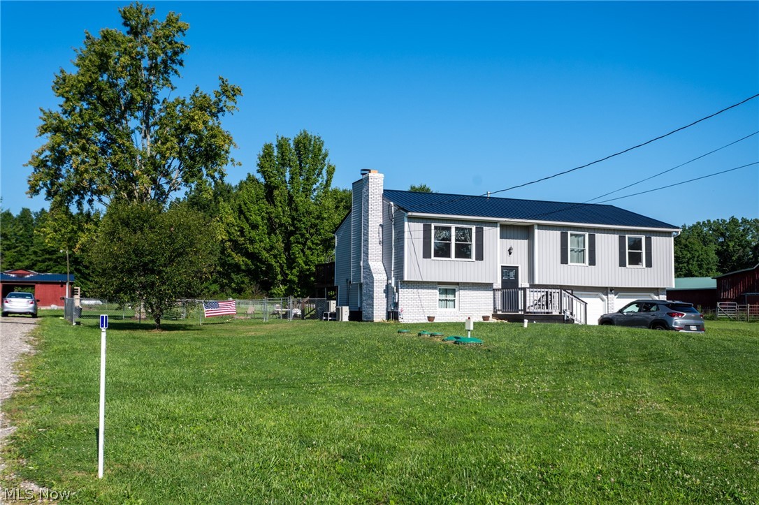 6175 Thompson Clark Road Bristolville OH 44402