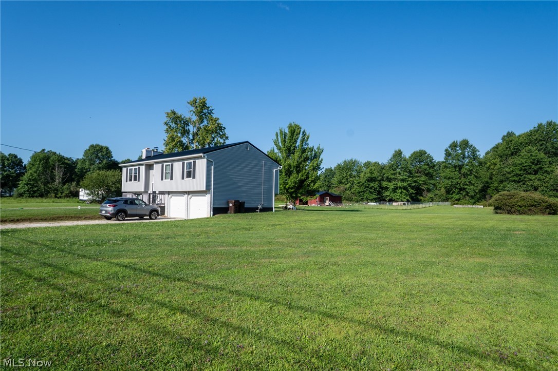 6175 Thompson Clark Road Bristolville OH 44402
